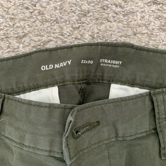 Old Navy Men's Green Cargo Pants - Picture 2 of 3
